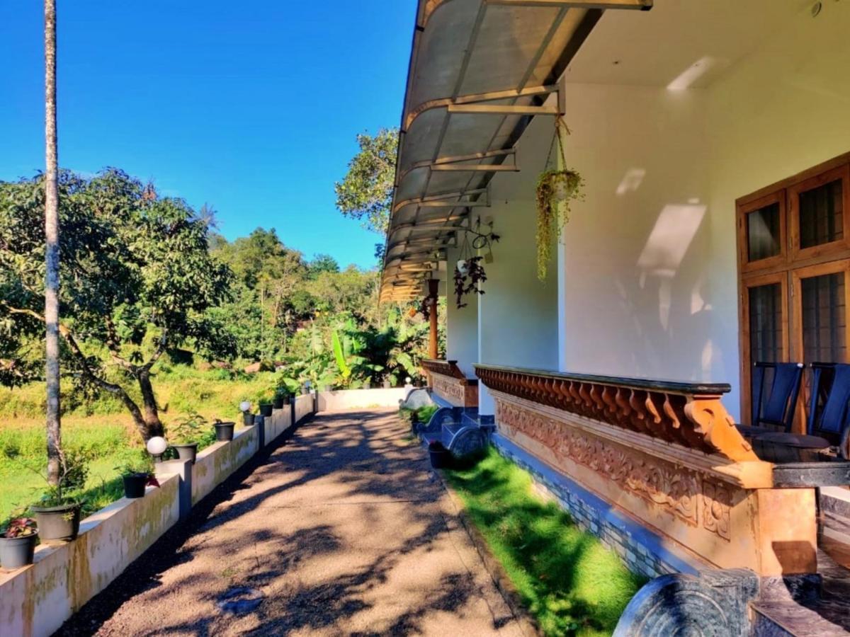 Wild Mist Homestay มุนนาร์ ภายนอก รูปภาพ