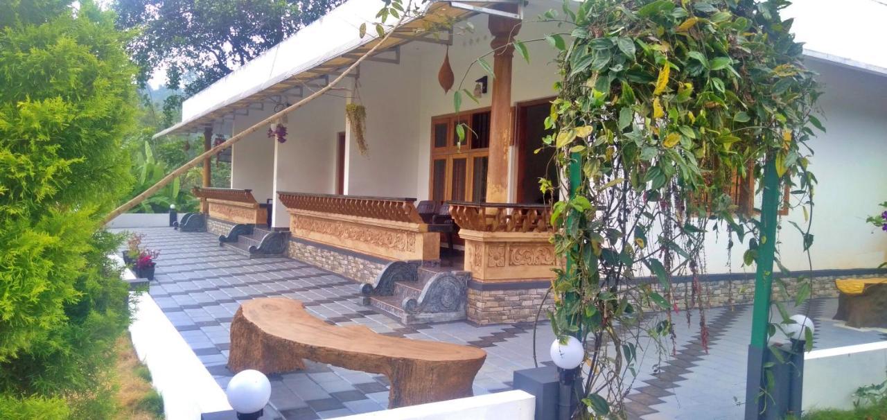 Wild Mist Homestay มุนนาร์ ภายนอก รูปภาพ
